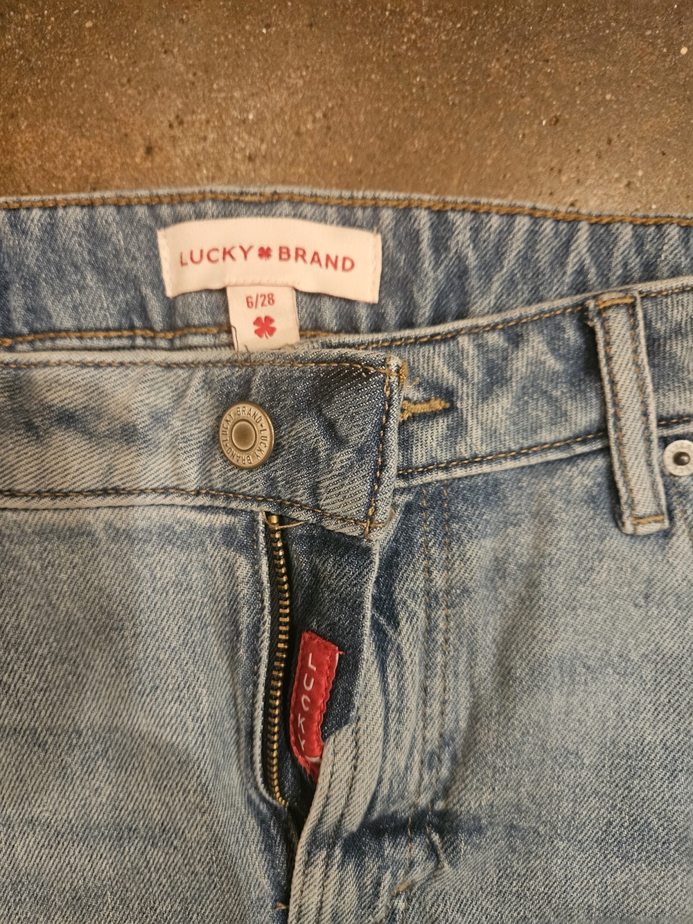 Lucky Brand Light Blue Denim Jeans